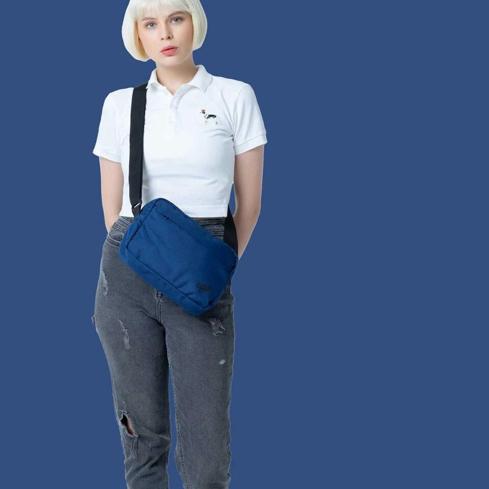 image 1 of Flipside 3L Navy Blue