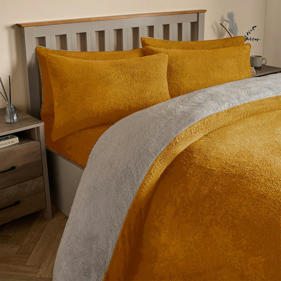 image 1 of OHS Luxury Teddy Fleece Reversible Duvet Cover and Pillowcase Bedding Set Multi | Ochre/Grey | Super King