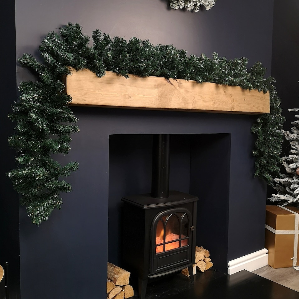 image 1 of 2.7m x 25cm Plain Green Christmas Garland with 200 Tips