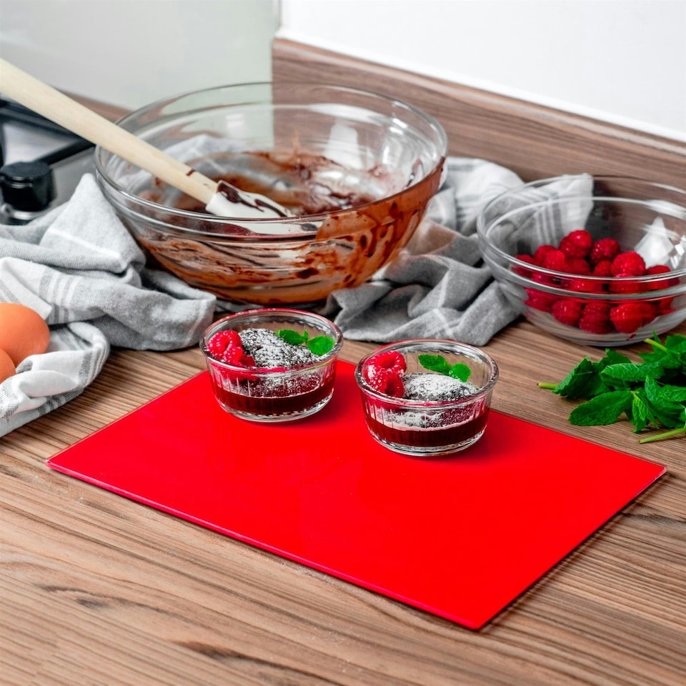 image 1 of Harbour Housewares Glass Kitchen Chopping Board - 30 x 20cm - Red - Cutting Board Worktop Saver Worksurface Protector Glass Chopping Board Red