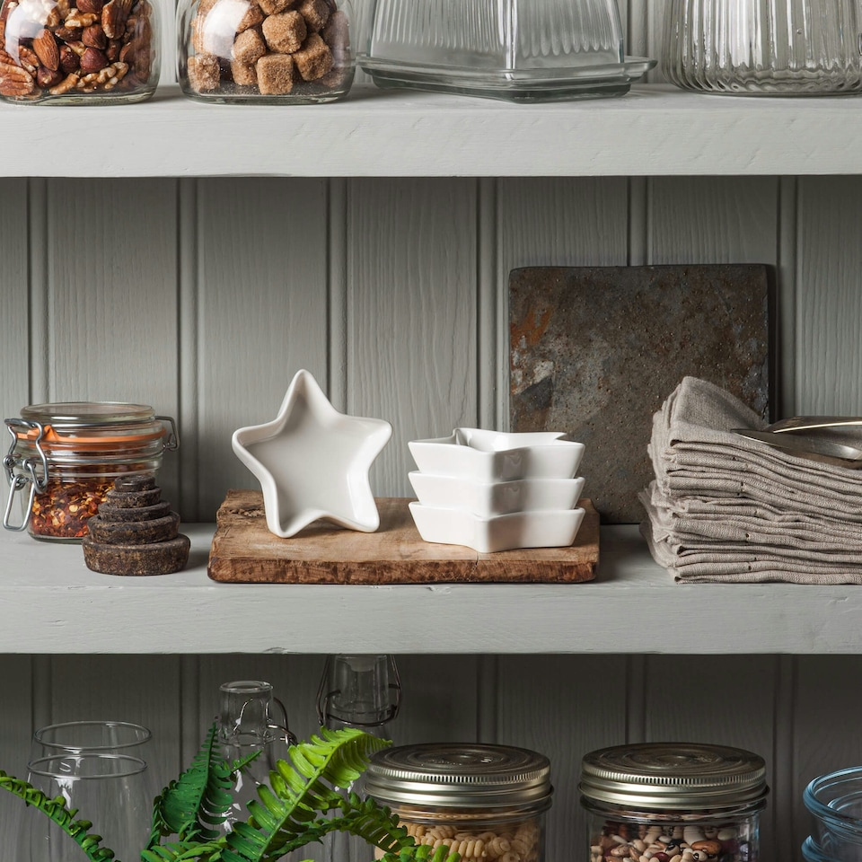 image 1 of Wm Bartleet & Sons Porcelain Mini Star Dish, Set of 4 White