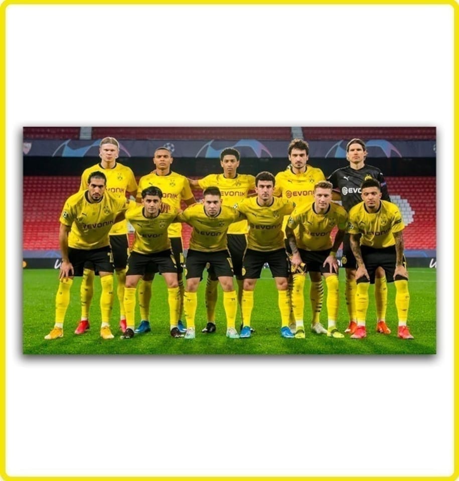 image 1 of Soccerstarz - Borussia Dortmund Team Pack 10 figure (2020/21 Version Classic Kit)