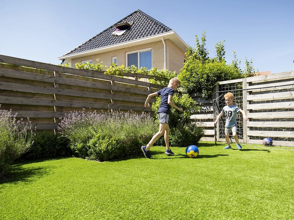 eDecks Zeus Artificial Grass, Outdoor Garden Lawn Turf - H 32mm x W 2m x L 7m