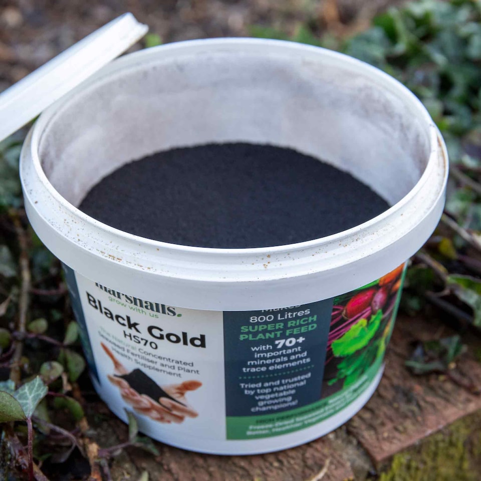 image 1 of Marshalls Garden Bio-Gro Black Gold seaweed foliar feed 400g | Brown | Tub | 1