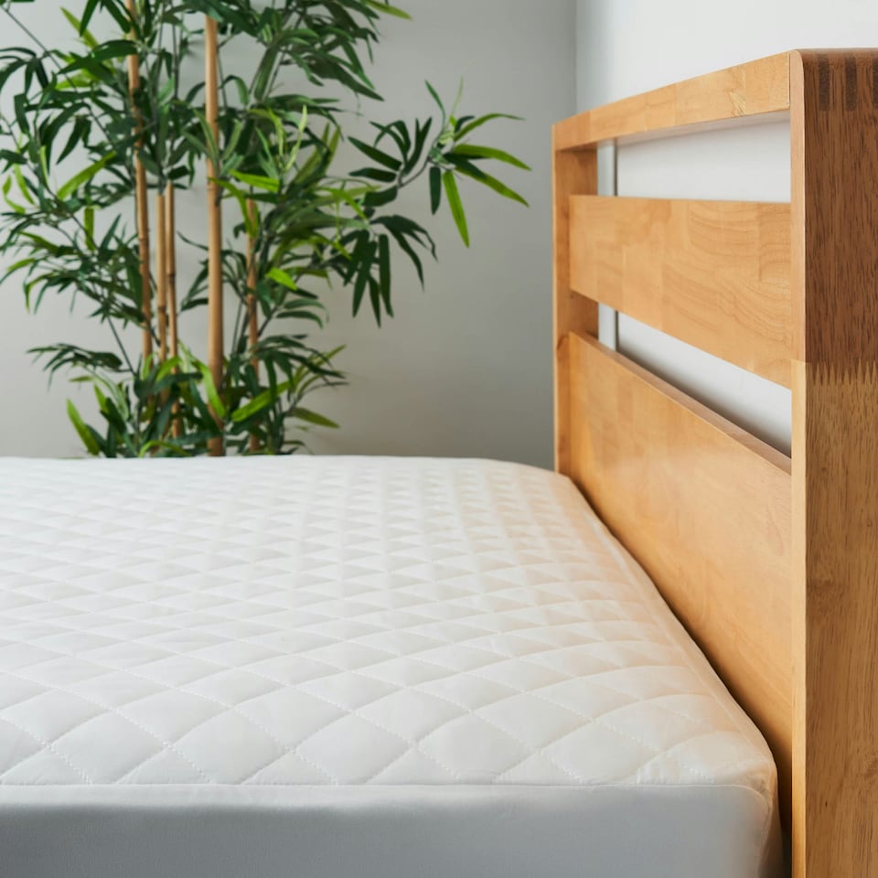 image 1 of BHS Anti-Bac & Anti Allergy Mattress Protector, King