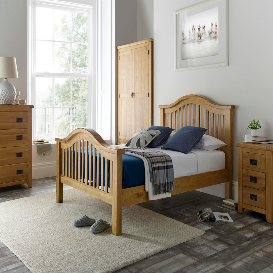 image 1 of 5ft King Size Real oak,Chunky, Curved, Solid,strong,wood bed frame.High foot end wooden bedstead