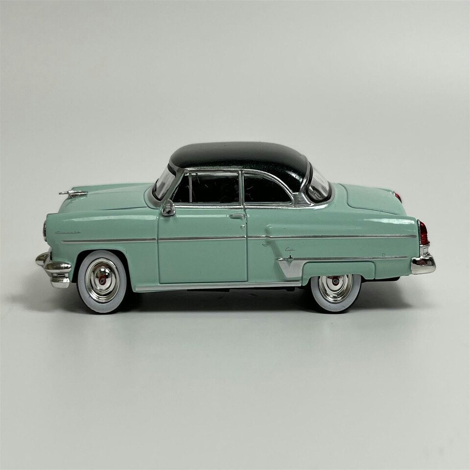 image 1 of Lincoln Capri 1954 Parklane Green Bloomfield Green LHD 1:64 Mini GT MGT00623L