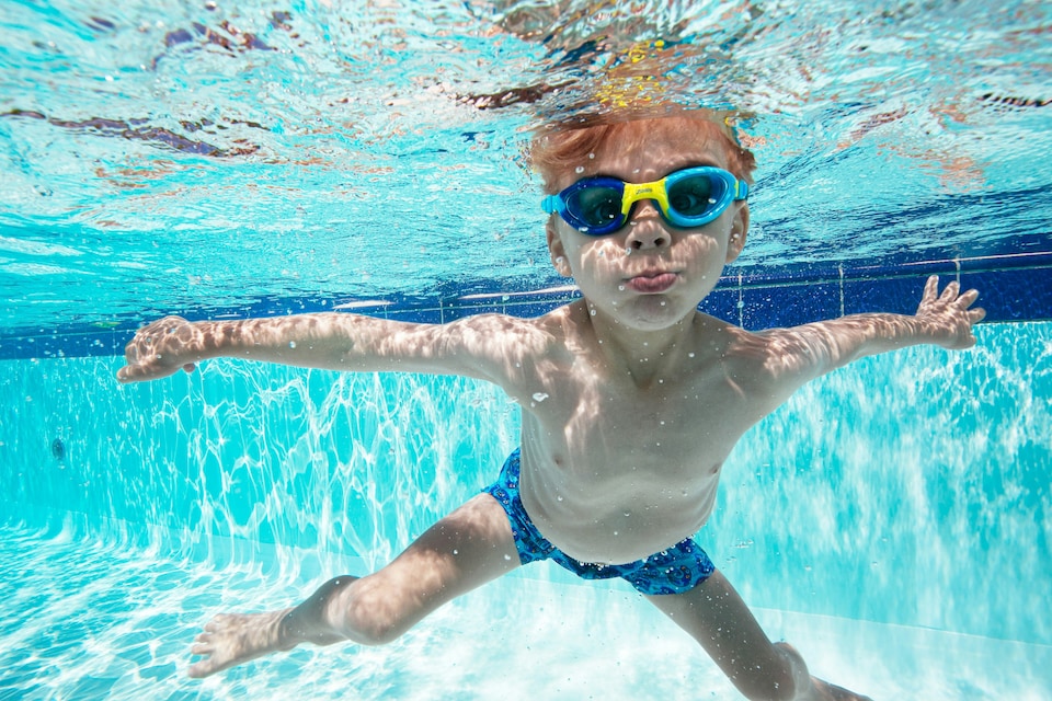 image 1 of Zoggs Little Super Seal Swimming Goggles