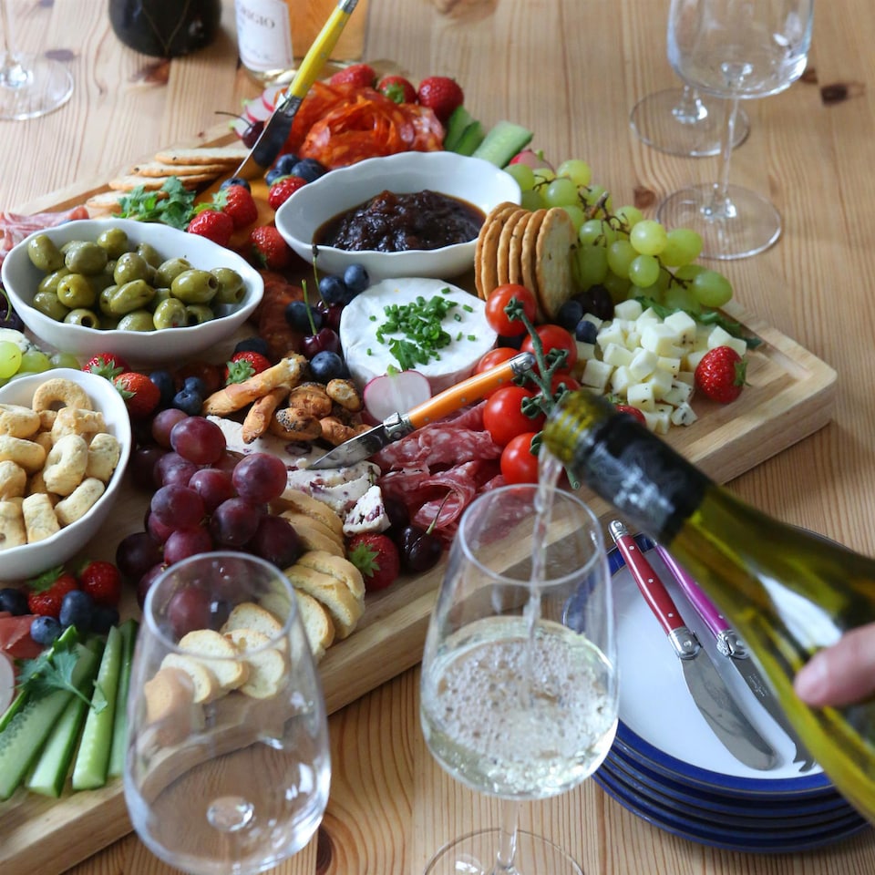 image 1 of Argon Tableware Wooden Butchers Block Chopping Board - 60cm x 40cm