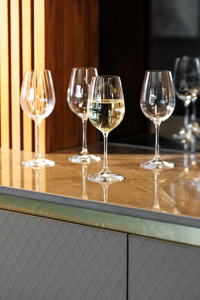 image 1 of Mikasa Wine Glass Set Clear Crystal 260ml Set of 4