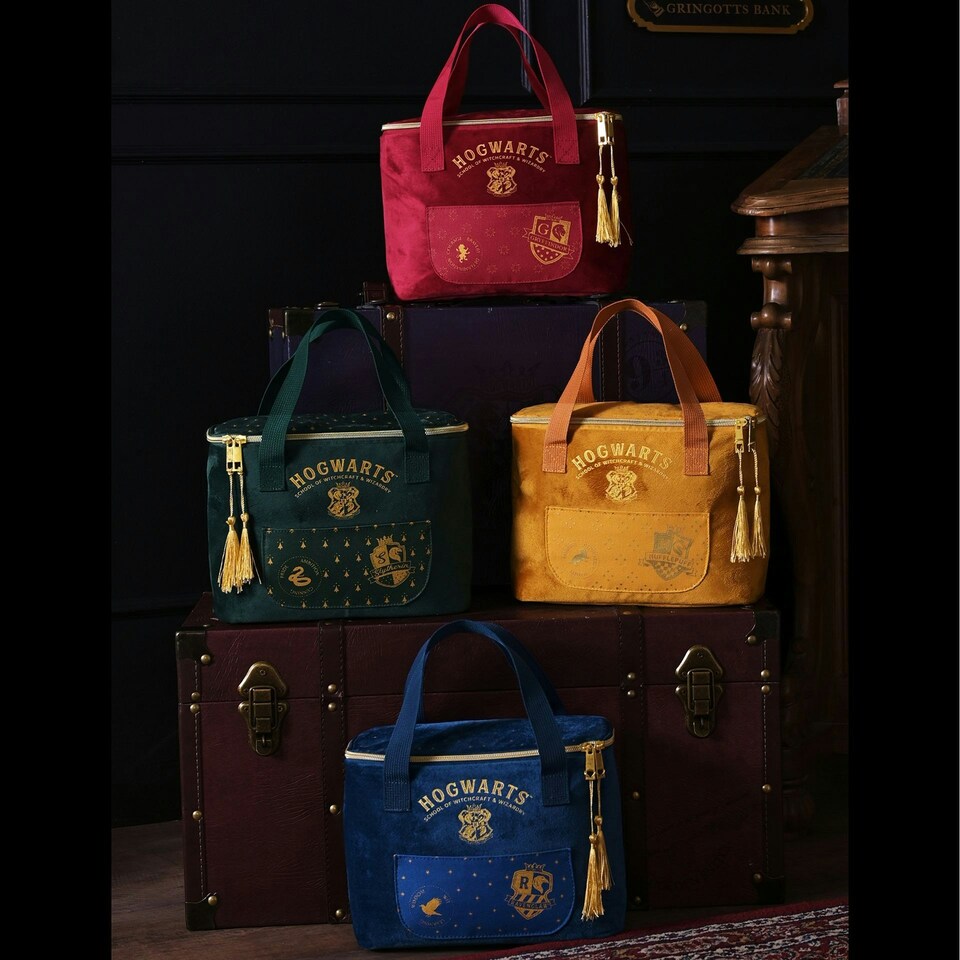 image 1 of Warner Bros Harry Potter Alumni Lunch Bag Slytherin