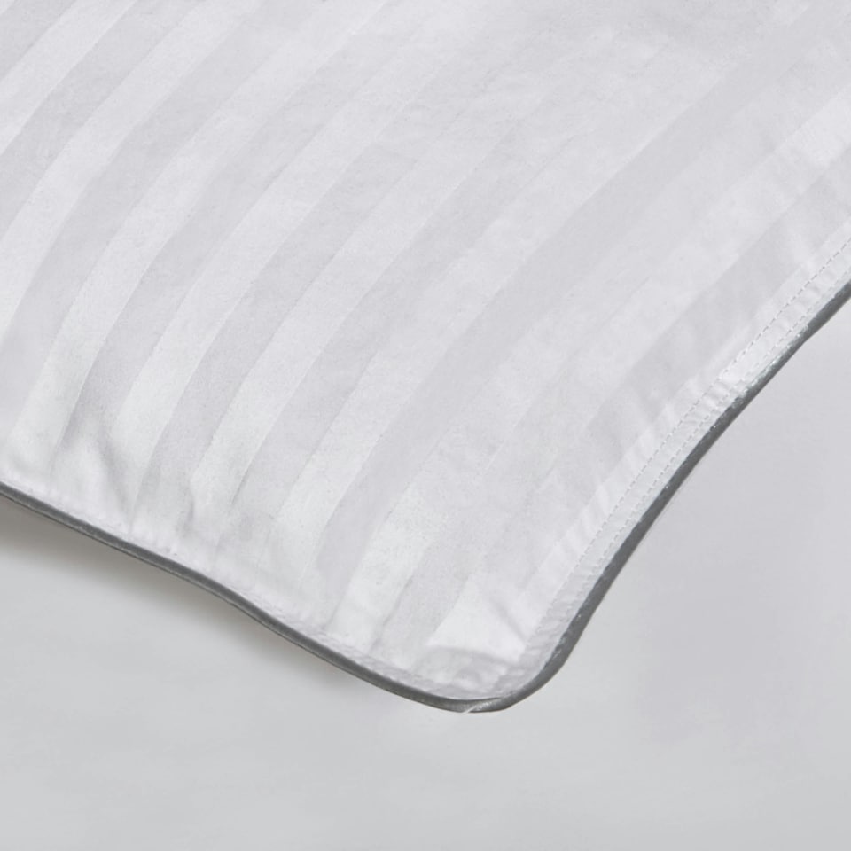 image 1 of BHS 5 Star Hotel Collection 13.5 Tog White Goose Down Super King Duvet, White