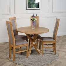 Oregon Round Oak Dining Table with 4 Stanford Oak Chairs Brown