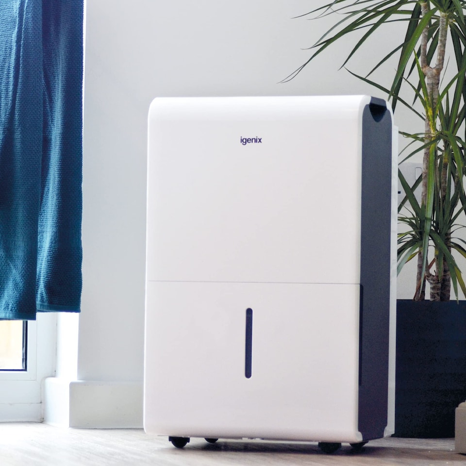 image 1 of Igenix IG9830 30 Litre Per Day Dehumidifier - White
