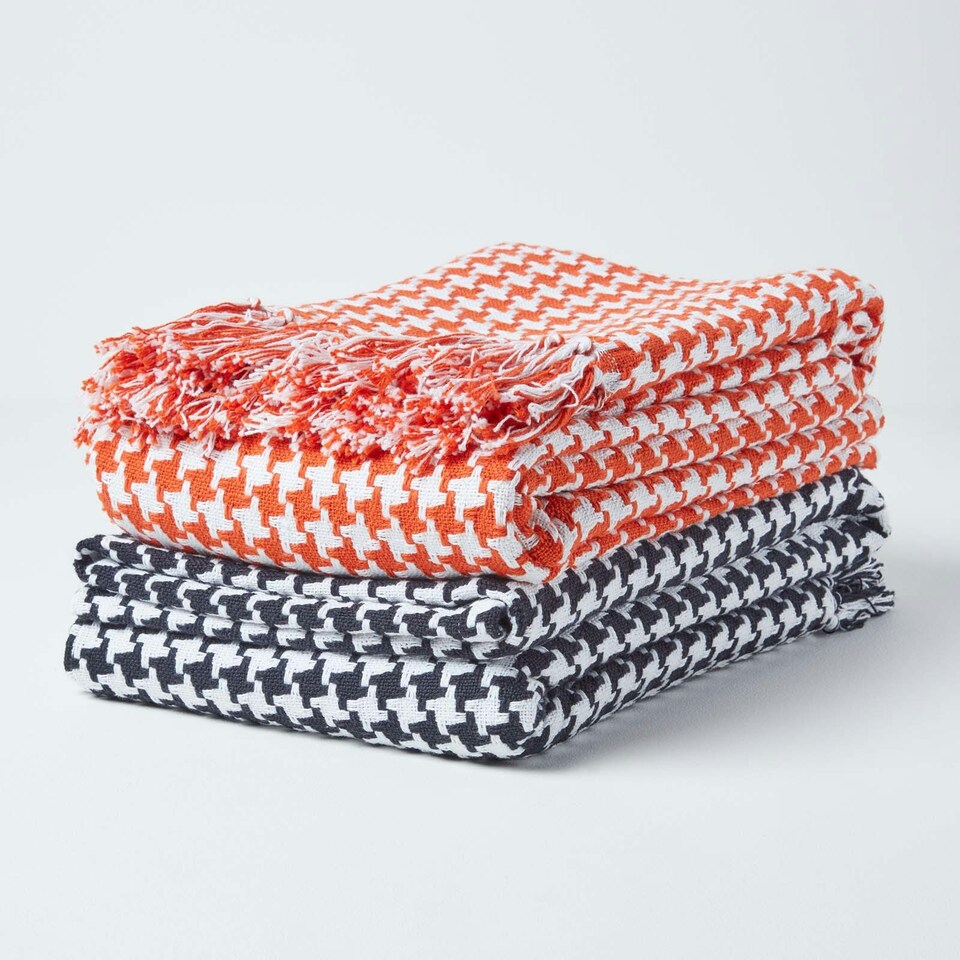 image 1 of Homescapes Black Houndstooth 100% Cotton Bedspread Throw - 225 x 255 cm Black