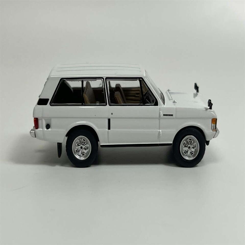 image 1 of Range Rover Davos White RHD 1:64 Scale Mini GT MGT00658R