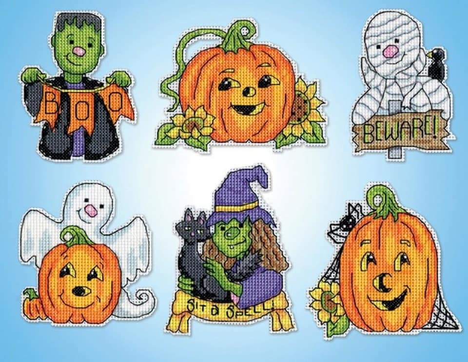 Design Works Halloween Friends Counted Cross Stitch Kit, Gothic Pattern, 9cm x 9cm