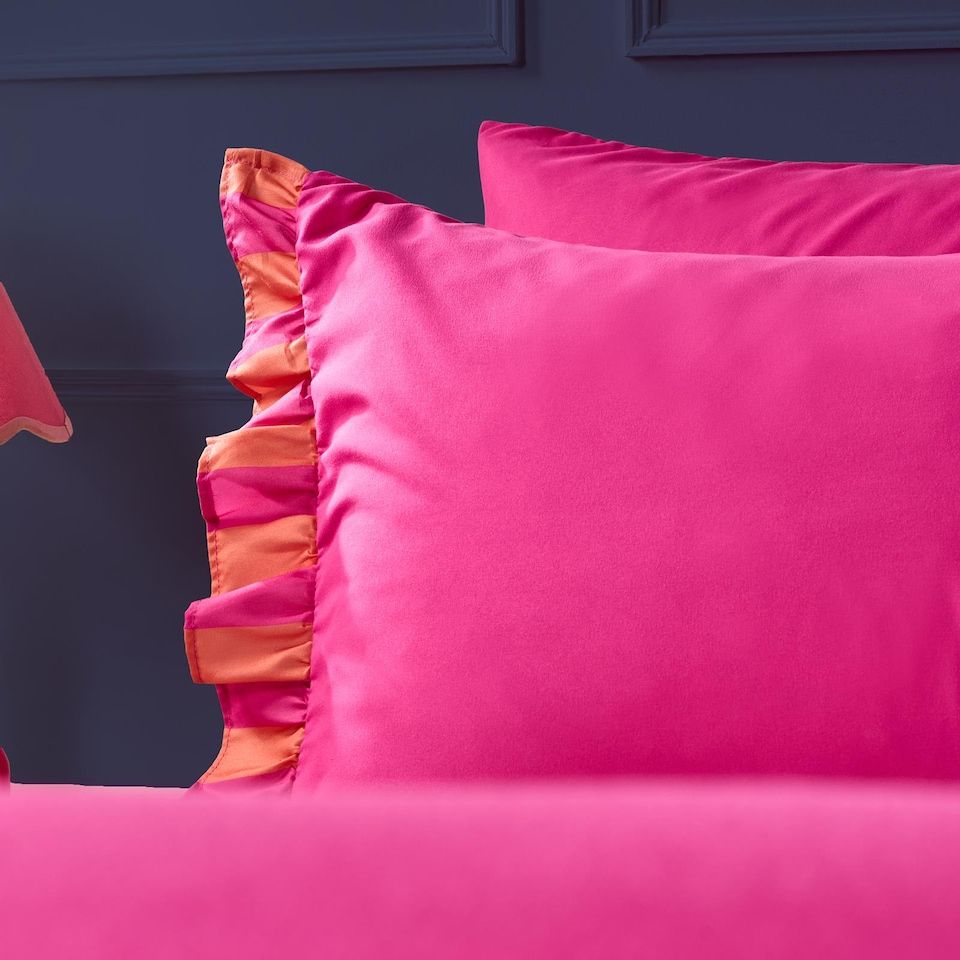 image 1 of OHS Print Frill Edge Duvet Cover Set with Pillowcase Microfibre Bedding | Pink | Hot Pink/Orange/Pink | King