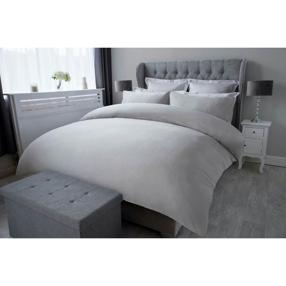 image 1 of Belledorm Staten Island Duvet Cover Set Set - Platinum - Superking