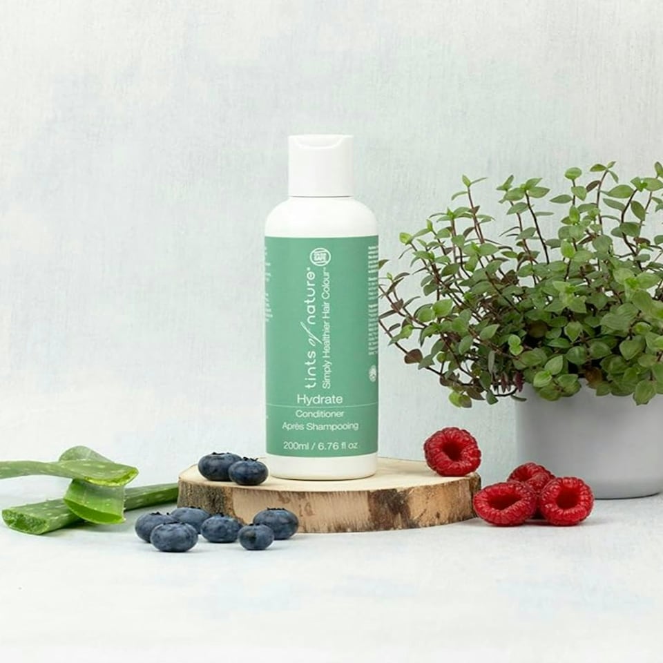 image 1 of Tints of Nature Organic Hydrate Conditioner with Chamomile, 200ml
