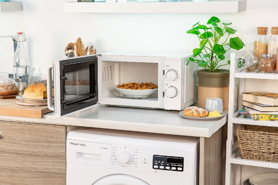 image 1 of Russell Hobbs RHM1725 White Microwave 17L 700W Defrost & Timer 5 Power Levels