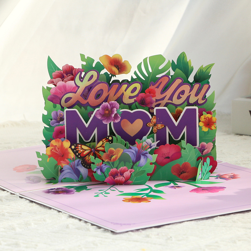 Biglietto Di Auguri Per La Festa Della Mamma Con Fiori E Dettagli In Oro - Design By Violet, Formato 15x15 Cm Con Busta Rosa