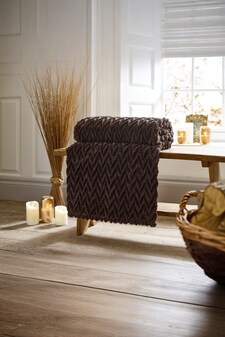 Tadcaster Chevron Plush Throw, 140×180cm – Warm Decorative Sofa Blanket | Copper | Chocolate