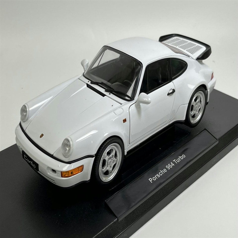 image 1 of 2009 Porsche 964 Turbo White 1:18 Scale Welly 18026w