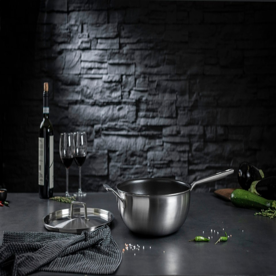 image 1 of CULINARY FIVEPLY Wok with lid and helper handle non-stick 28cm