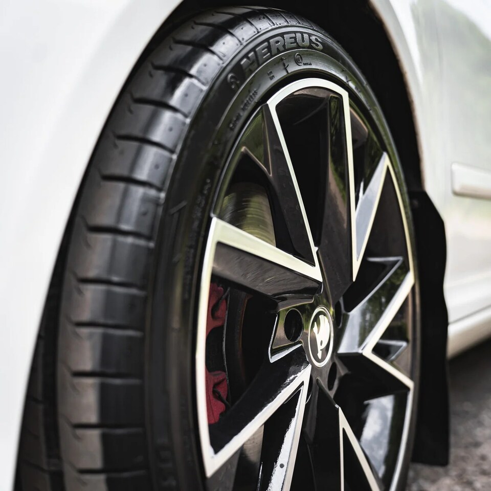 image 1 of AA Wheel Cleaning Kit - Wheel Cleaner 750ml - Tyreshine 750ml - (Wheel Brush)