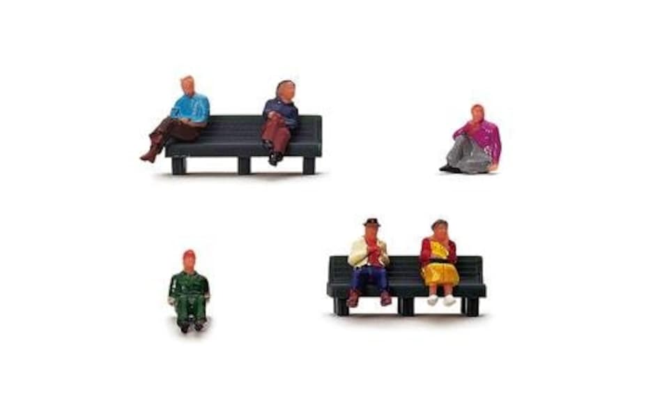 Hornby Sitting People (6) Figure Set