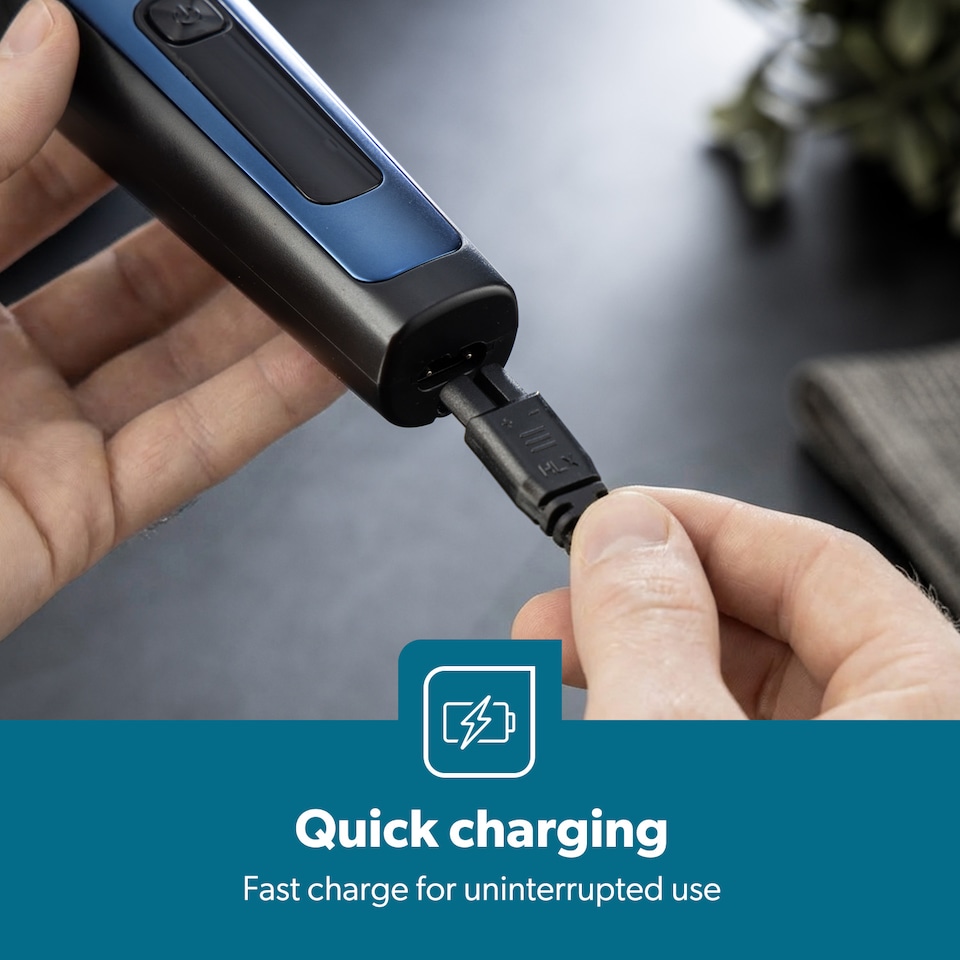 image 1 of GEEPAS Wet And Dry Rotary Electric Shaver IPX6 Rechargeable