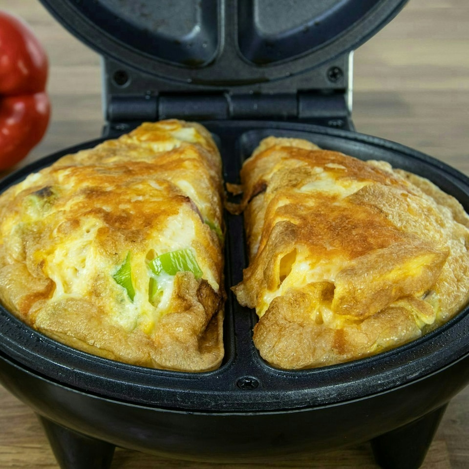 image 1 of Quest Electric Dual Omelette Maker