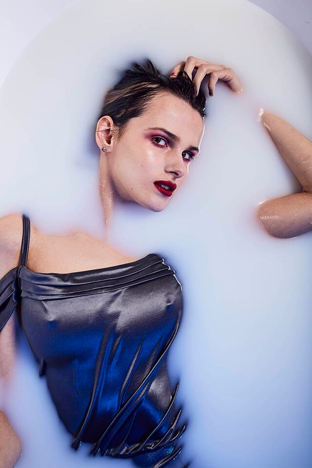 image 1 of EYESHADOW MONO | Multi | Dark Pink