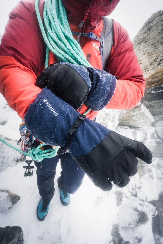 image 1 of Decathlon 2-in-1 waterproof mountaineering gloves, black