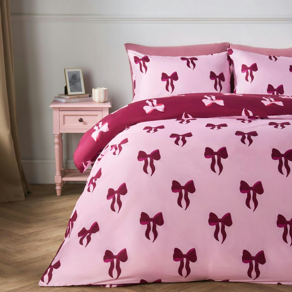image 1 of OHS Bow Reversible Soft Cosy Plump Duvet Cover and Pillowcase Bedding Set Pink | King