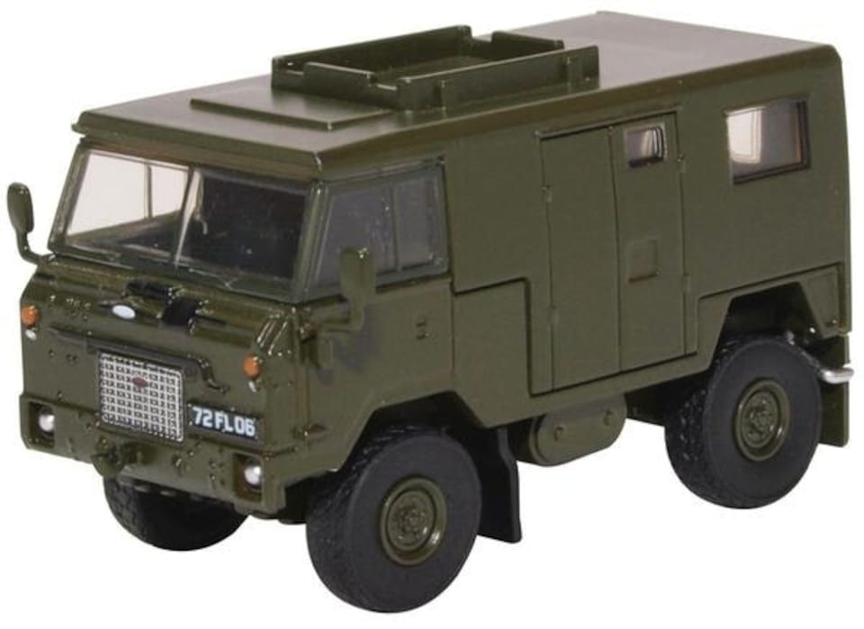Oxford Diecast Land Rover FC Signals Nato Green