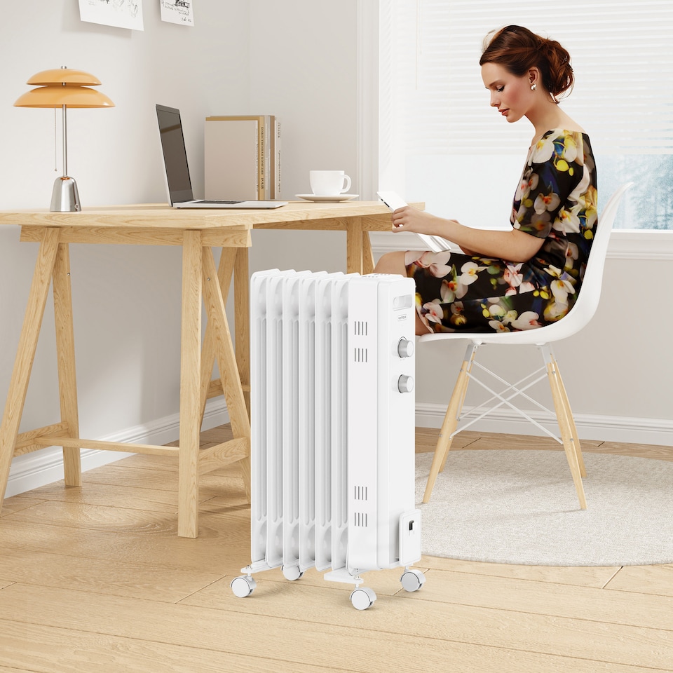image 1 of VonHaus Oil Filled Radiator 7 Fin Portable Electric Heater