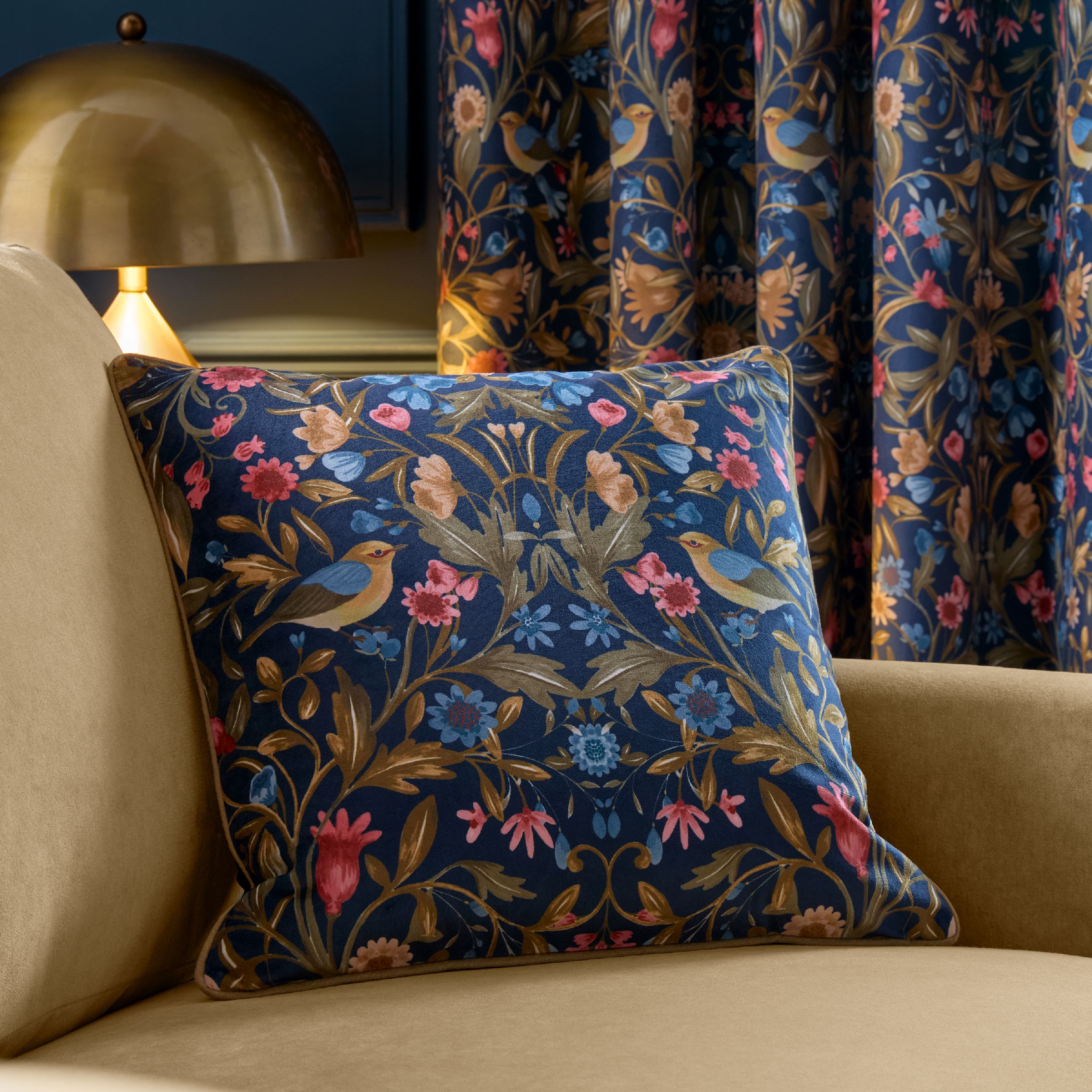 Catherine Lansfield 'Hedgerow Hopper' Cushion in Navy | Size: 45 cm x 45 cm