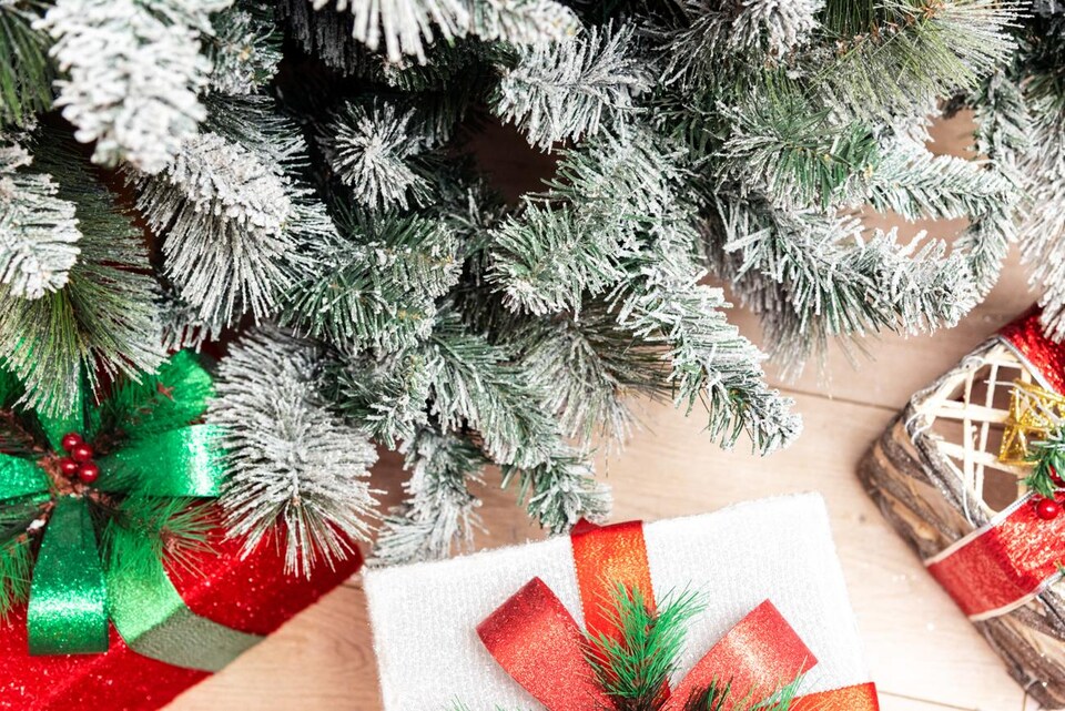 image 1 of 4FT Frosted Snowy Boulder Pine Helsinki Fir Green Tips Bushy Artificial Plain Christmas Tree | White | White