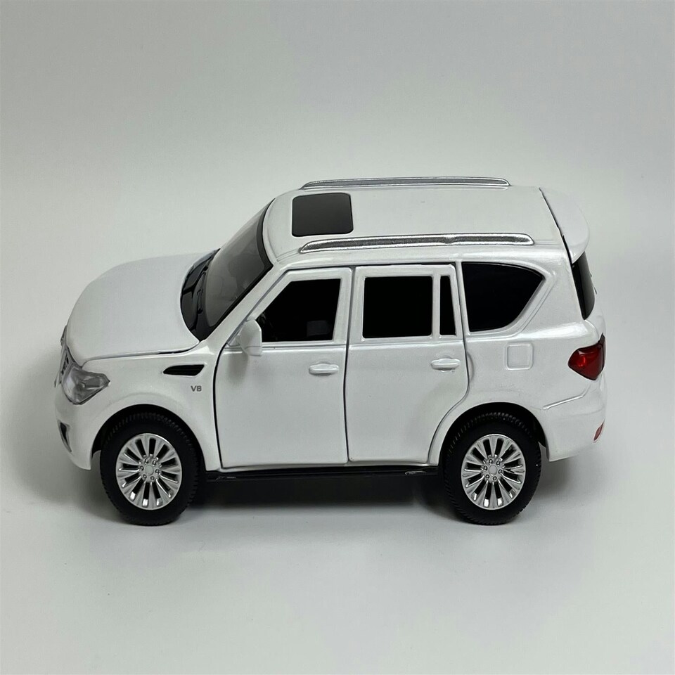 image 1 of Nissan Patrol Y62 White LHD 1:32 Scale Tayumo 32115013