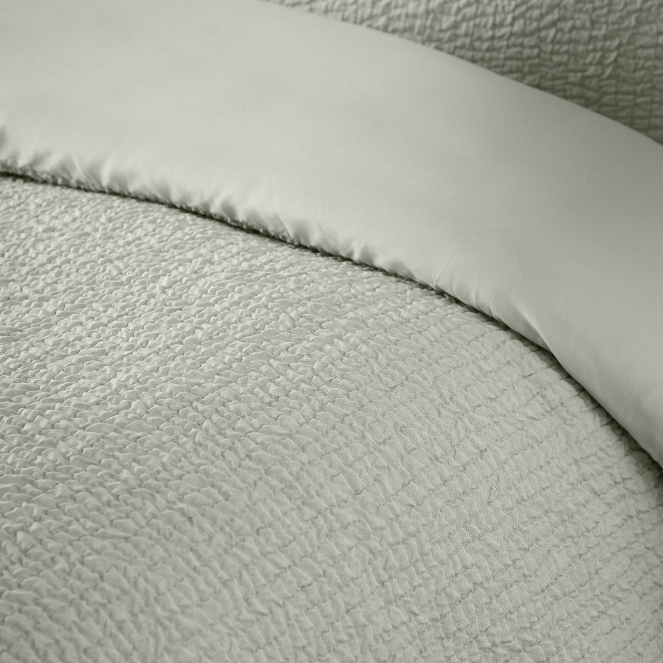 image 1 of Catherine Lansfield Crinkle Seersucker Duvet Cover Set | Green | King