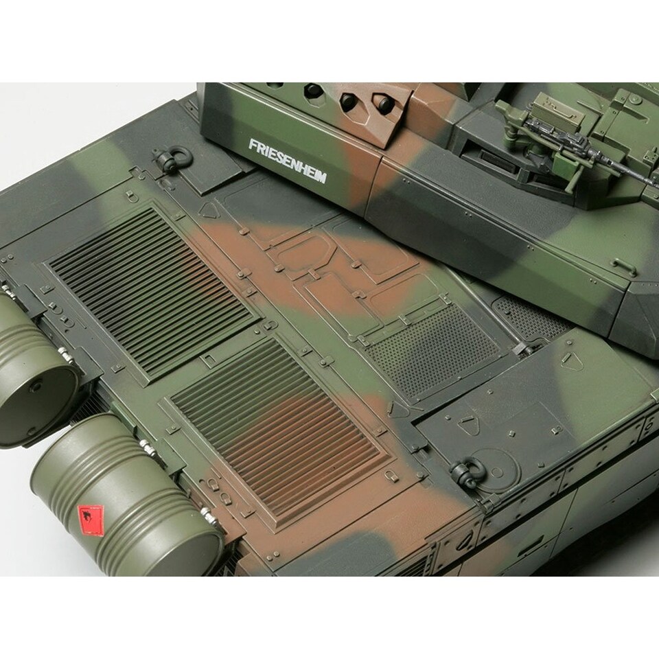 image 1 of Tamiya 35362 French Battle Tank LeClerc Series 2 1:35 Model Kit