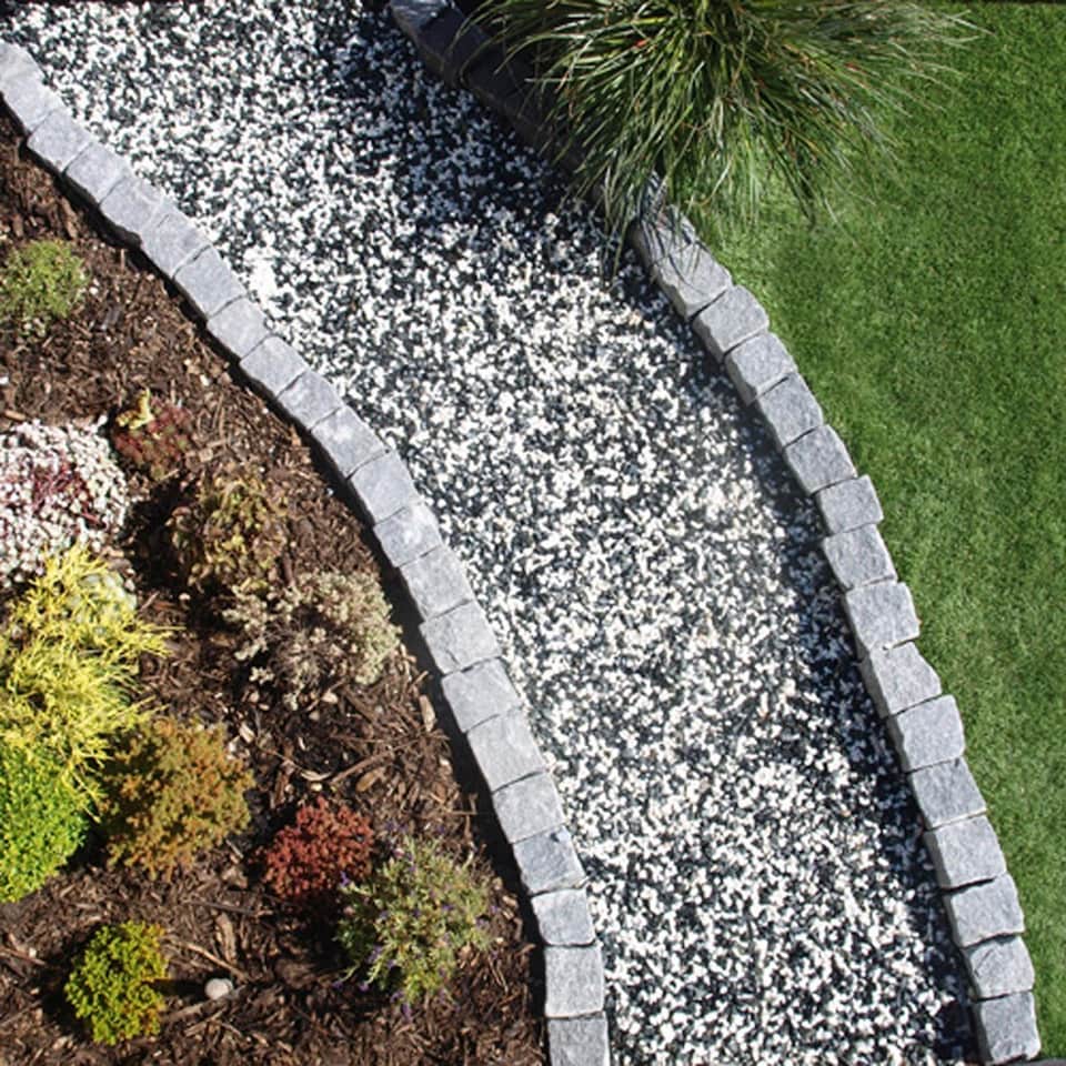 image 1 of Tudor Marble Garden Stones - Premium Aggregate Bulk Bag - 850 Kilos