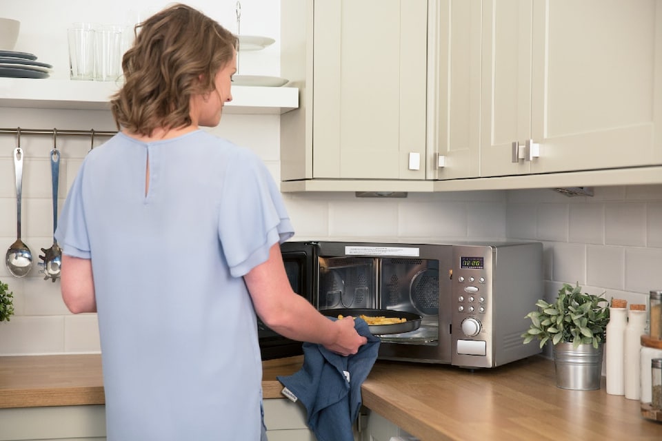 image 1 of Russell Hobbs RHM2574 Combination Microwave 25L 900W Silver Digital Grill & Oven