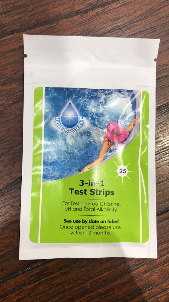image 1 of 100 Dip 3-in-1 Test Strips Blue Sparkle for Ground Pool Spa and Hot Tubs Treatment to Measures PH, Alkaline and Chlorine