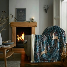 Winter Stags Navy Sherpa Fleece Throw Blue | 130x170cm