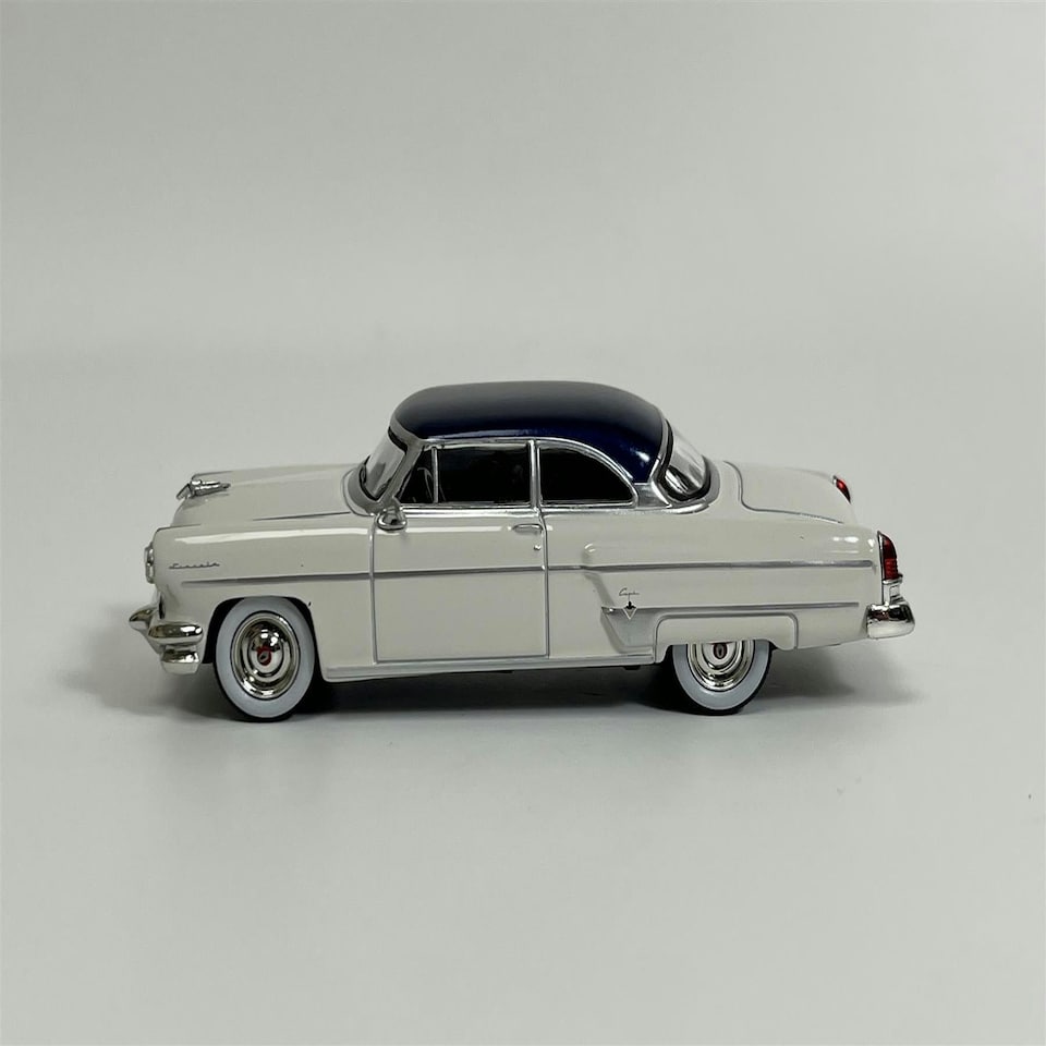 image 1 of Lincoln Capri 1954 Artic White Atlantic Blue LHD 1:64 Mini GT MGT00631L