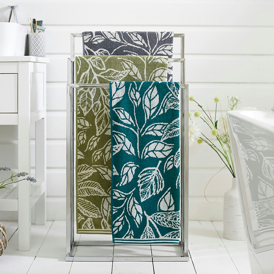 image 1 of Mixed Leaves 100% Cotton 550gsm Supersoft Towels Grey | Grey | Bath sheet