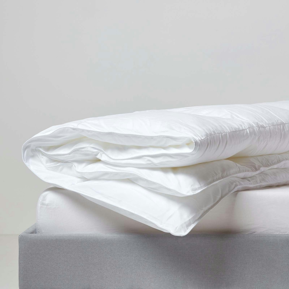 image 1 of Homescapes Luxury "Like Down" Super Microfibre All Seasons 13.5 Tog Duvet, Super King